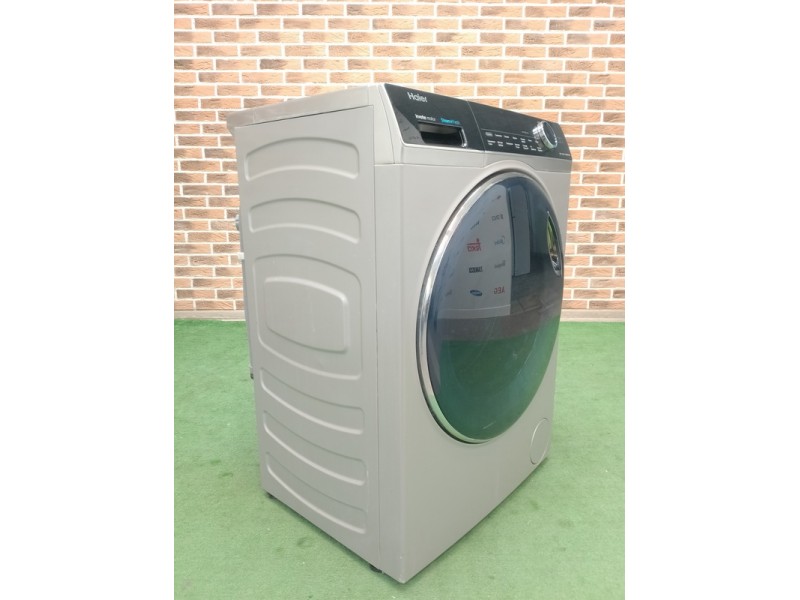 Стирально-сушильная машина Haier HWD80-BP14979S