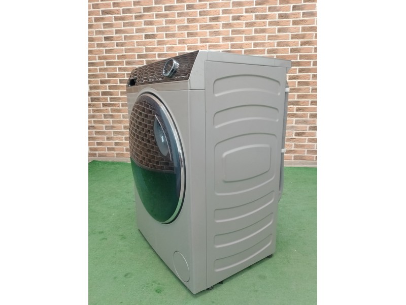 Стирально-сушильная машина Haier HWD80-BP14979S