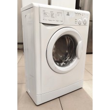 Indesit WIU 82 (узкая 33 см)