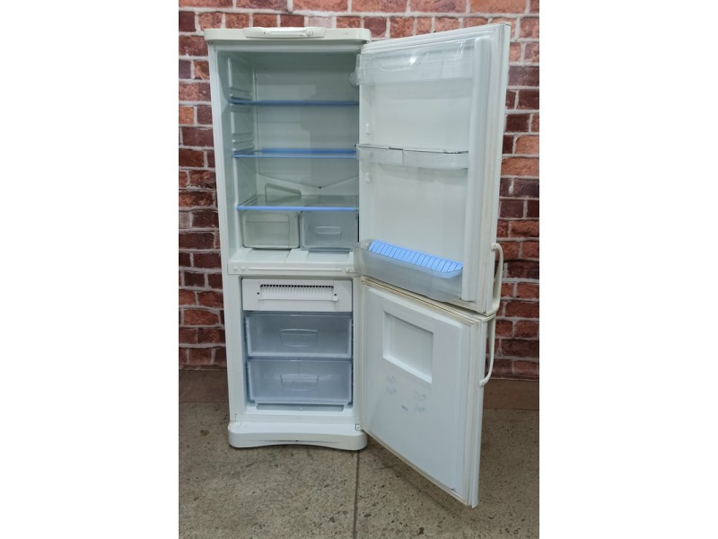 Холодильник Indesit C 132 NF